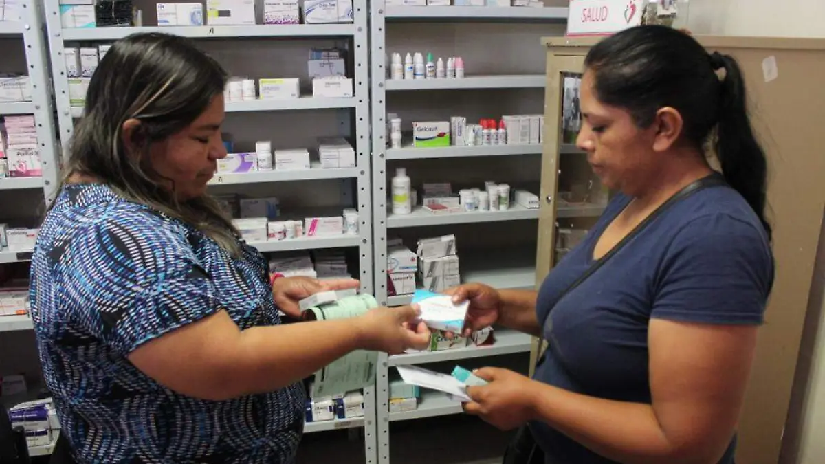 27 Brindan Medicamento gratuito en la Farmacia del DIF Municipal